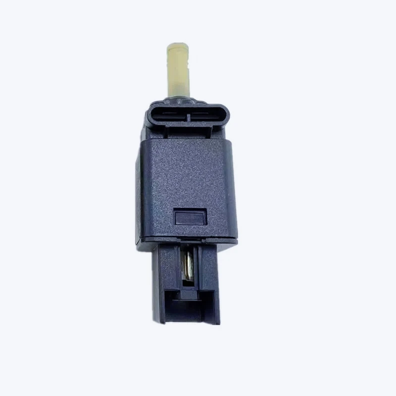 

4 pins car brake light switch For Mazda 6 GG Mazda CX-7 Mazda MX5 NC Brake pedal switch GJ6E-66-490 GJ6E66490 GJ6A-66-490