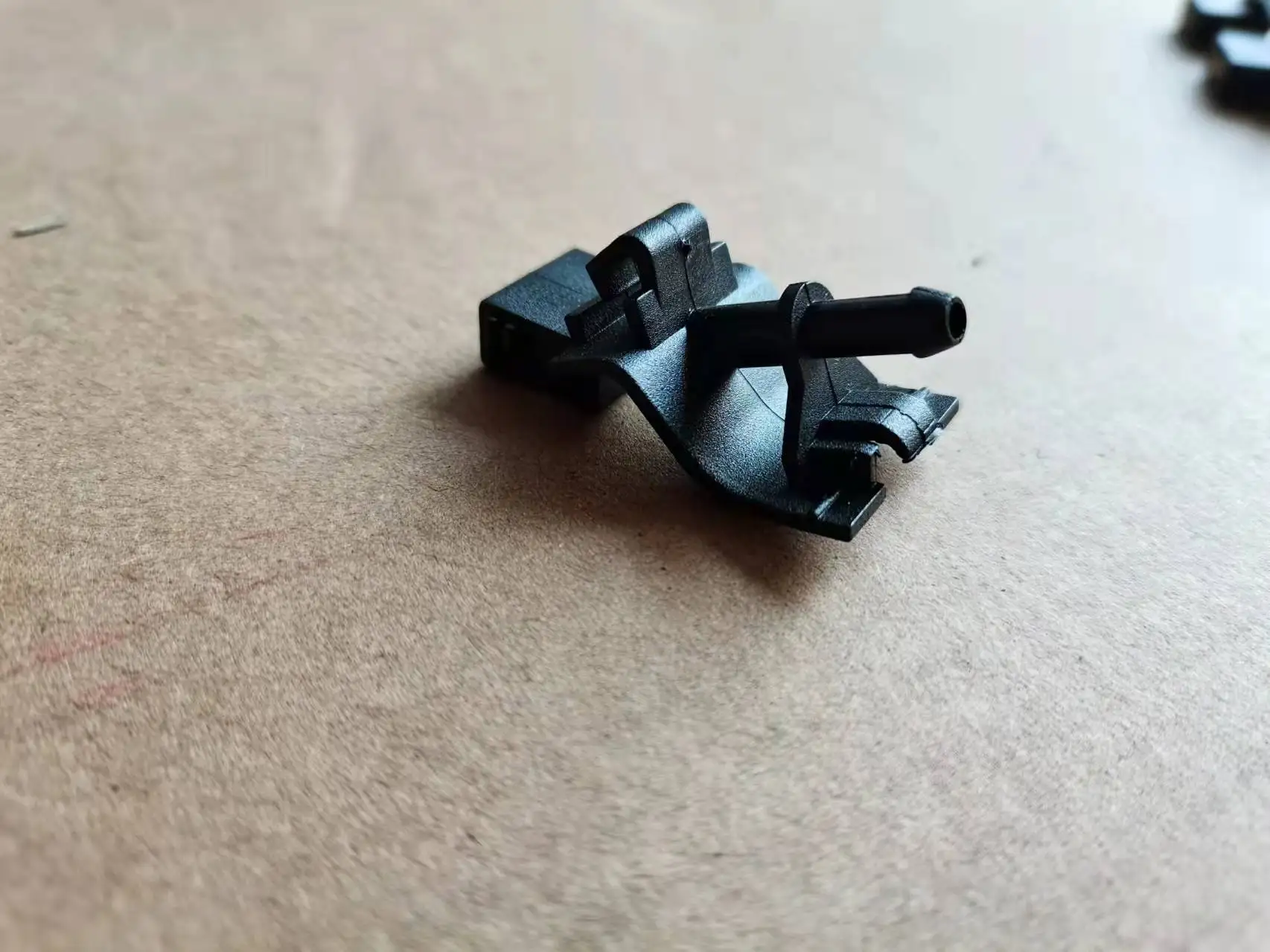 For ZOTYE T600 Z300 Z500 Front Hood Glass Wiper Nozzle 1pcs