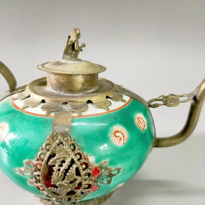 Exquisite Chinese Antique home decorative hand painted green Porcelain Teapot Inlaid with Tibetan Silver Animal Stautes