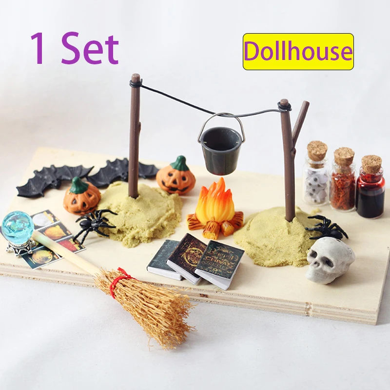 1Set 1:12 Puppenhaus Miniatur Halloween Horror Dekor Spielzeug Fledermaus Schädel Kopf Besen Spinne Kürbis Kopf Magie Buch Ornament DIY Spielzeug