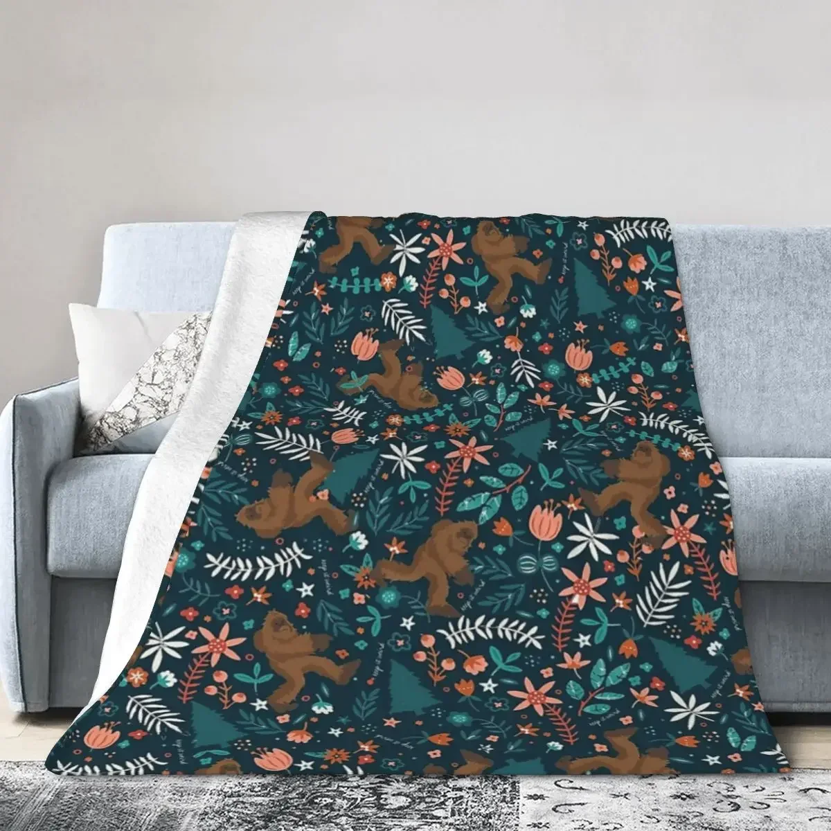 Bigfoot Keep It Weird Blanket Soft Warm Flannel Throw Blanket Bedspread for Bed Living room Picnic Travel Home Couch