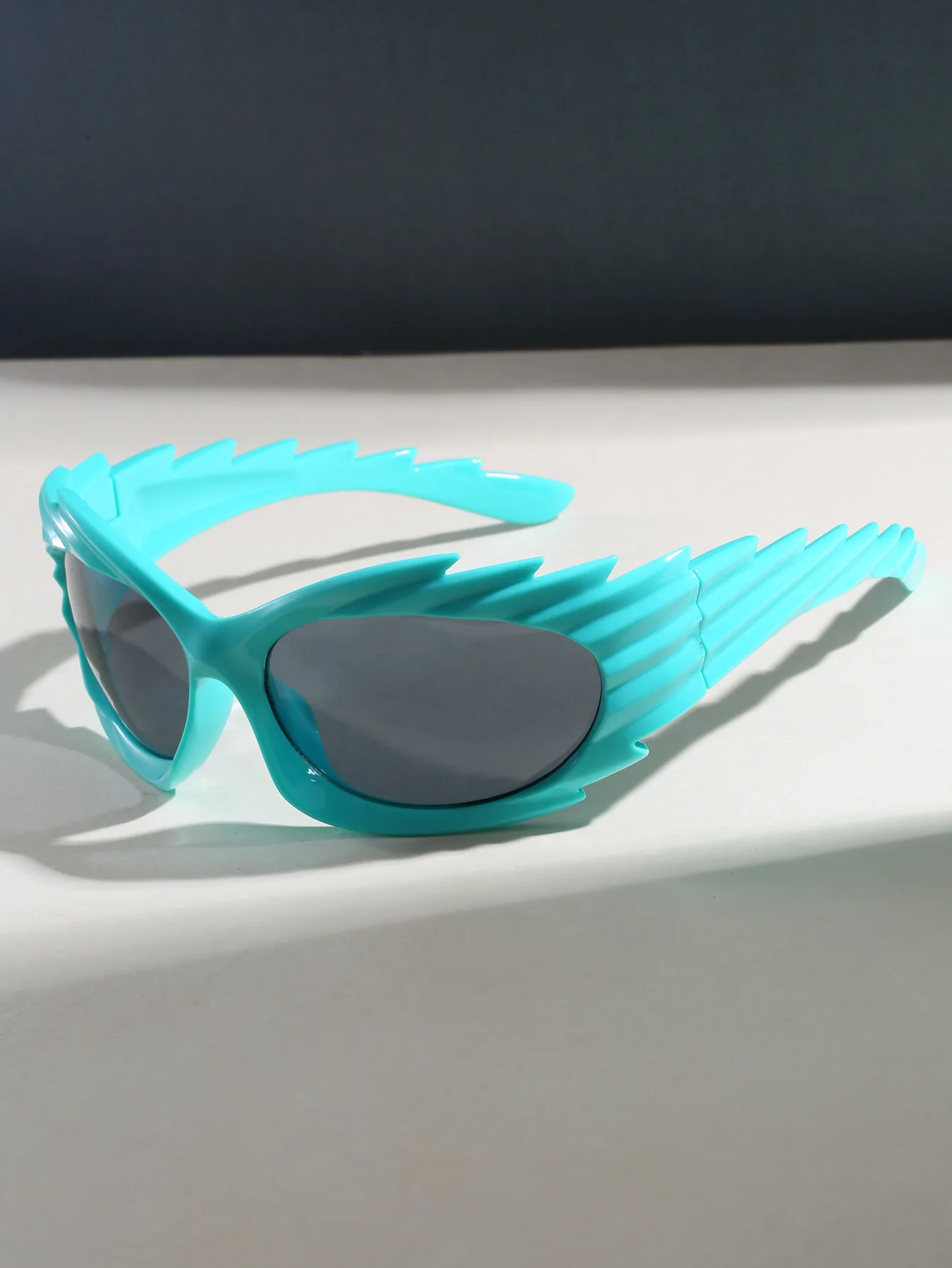 European Y2K Flame Wing Irregular Sunglasses Unisex Cyberpunk Steampunk Oversized Cycling UV400 Styling Shades