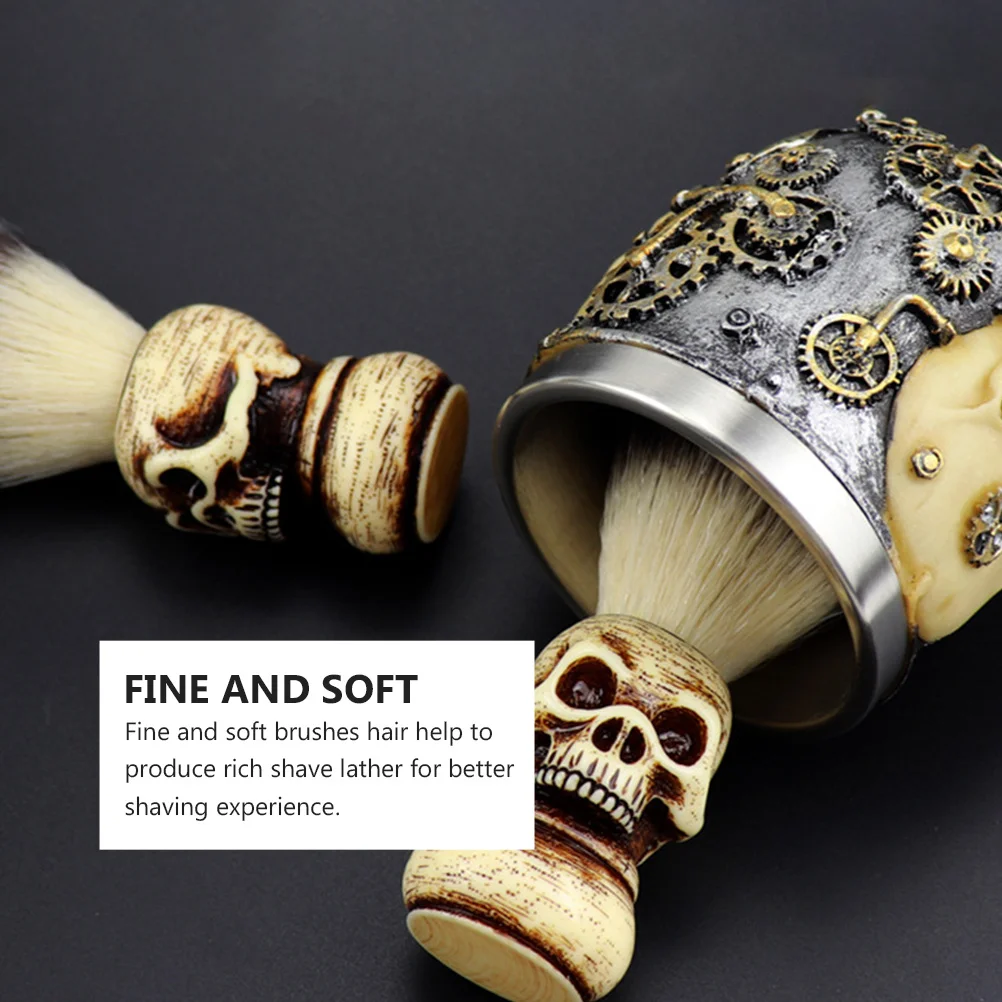 

Portable Skull Head Beard Brush Durable Shaving Tool for Men Facial Cleansing Mustache Goatee Travel Gift Item