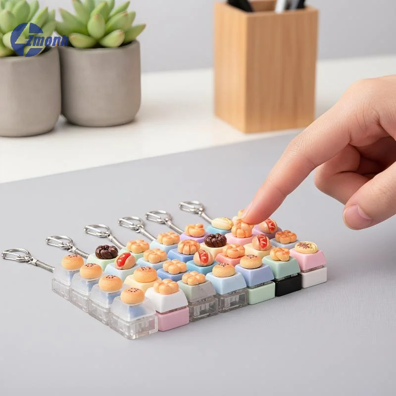 New！1PC Creative Cute Bread-shaped Keychain Stress-relief Toy Small Accessory For Venting And Relaxation, A Little Gift