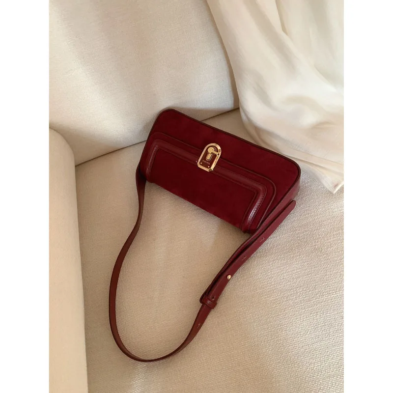 Velvet Vintage Wine Red Underarm Bag Design Sense High-End Fashion Women 2023 New Wedding Bag Texture Simple Square Shoulder Bag