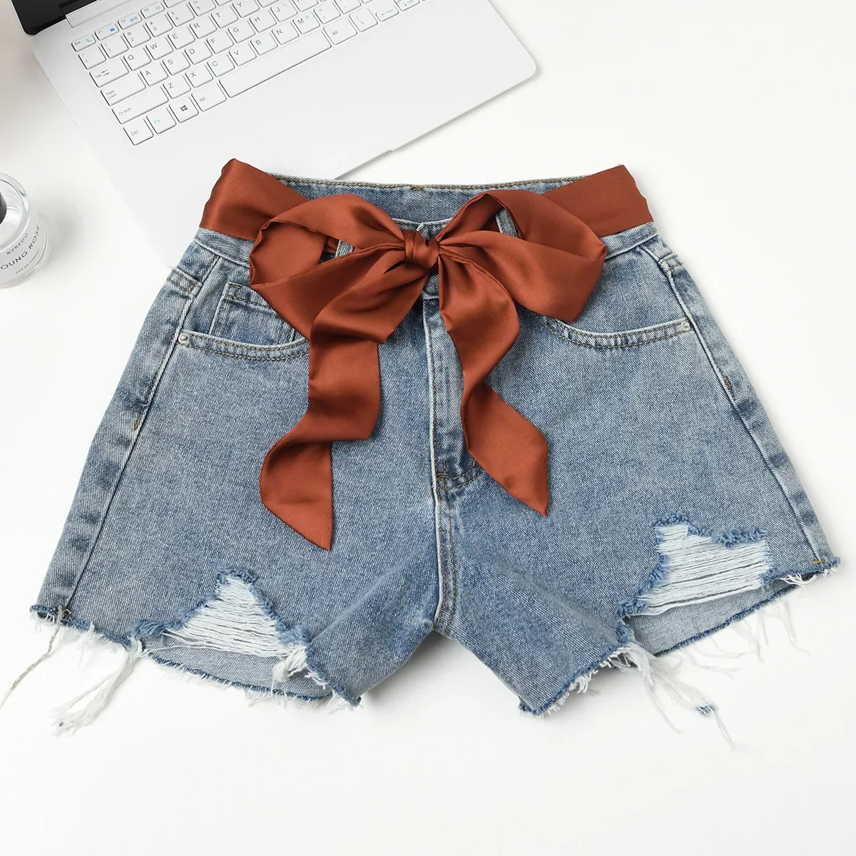 Szal damski w jednolitym kolorze - cienki, wąski, długi szal na szyję, koreański uniwersalny ozdobny mały szalik, apaszka z falbanką.