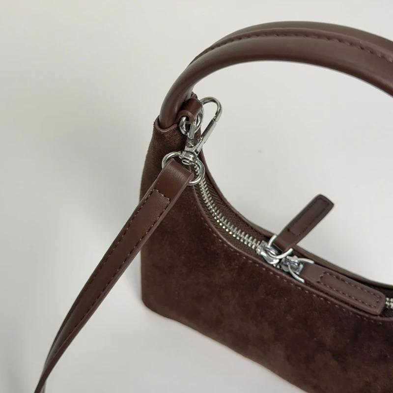 2025 الخريف الشتاء أحدث صيحات الموضة حقائب بيد للنساء لون نقي صغير الكتف حقيبة كروسبودي متعدد الألوان حقائب يد فاخرة #2