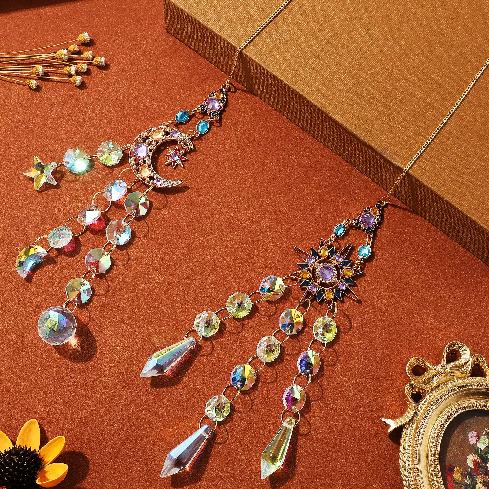 

2pcs Solar Decor Sun Catcher Pendant Moon Shape Hanging Prism Garden Ornament Outdoor Indoor Window Decor Festive Colorful