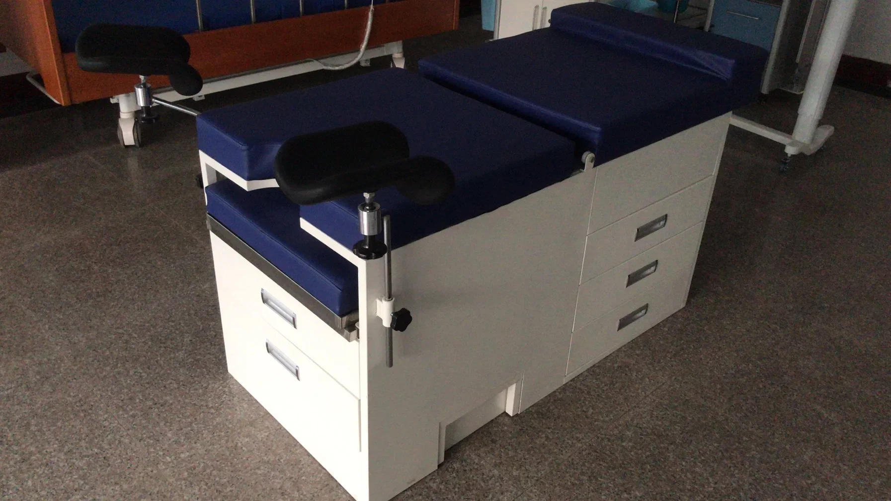 Cheap Examination Operating Table Gynecological Delivery Room Bed