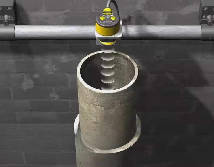 

Ultrasonic displacement ranging level control sensor with pump