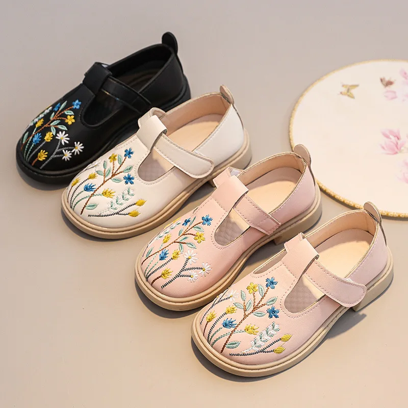 Sweet Girls Embroidered Shoes Fashion Kids Leather Shoe Elegant Versatile Children Causal Princess Walking Flat Shoes Simple New