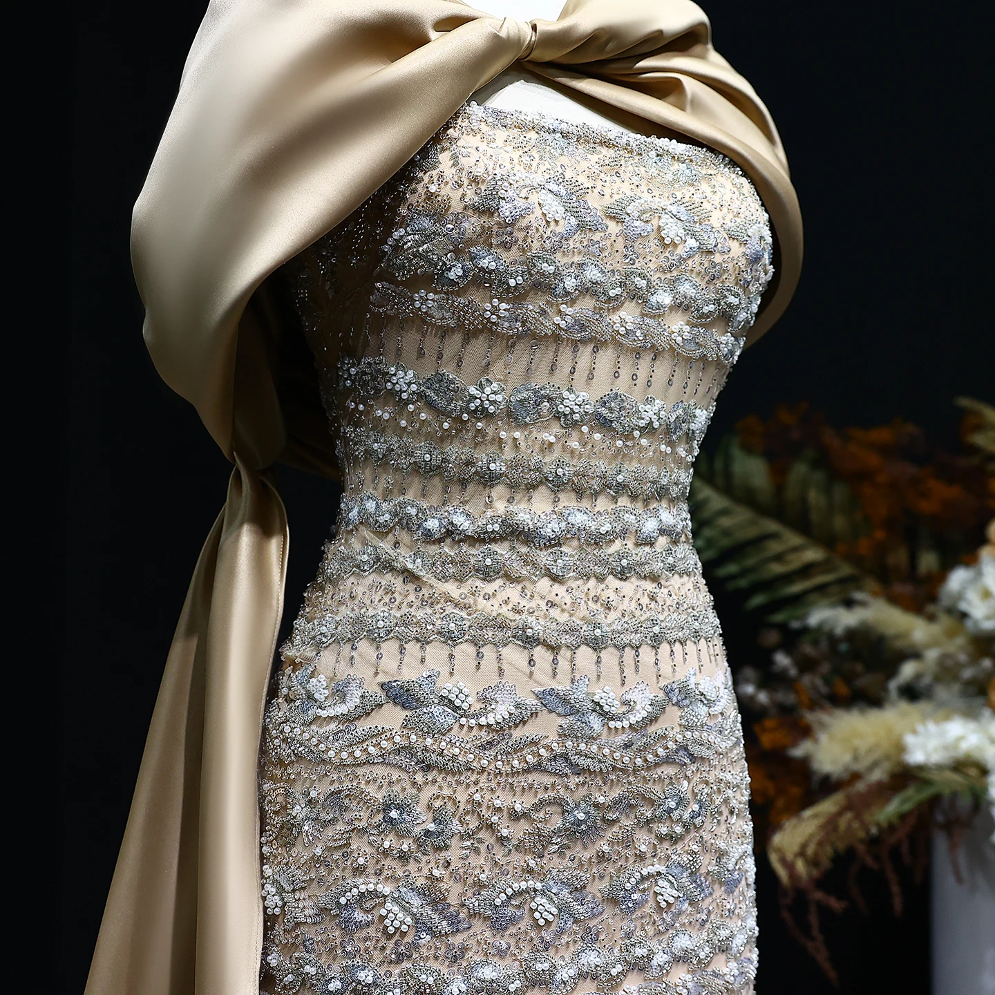 Sharon Said Arabisches Salbeigrünes Luxus-Abendkleid aus Dubai mit Cape, Champagner, 2026, Damen-Hochzeitskleider, SS238B, Maßanfertigung – Detail 13