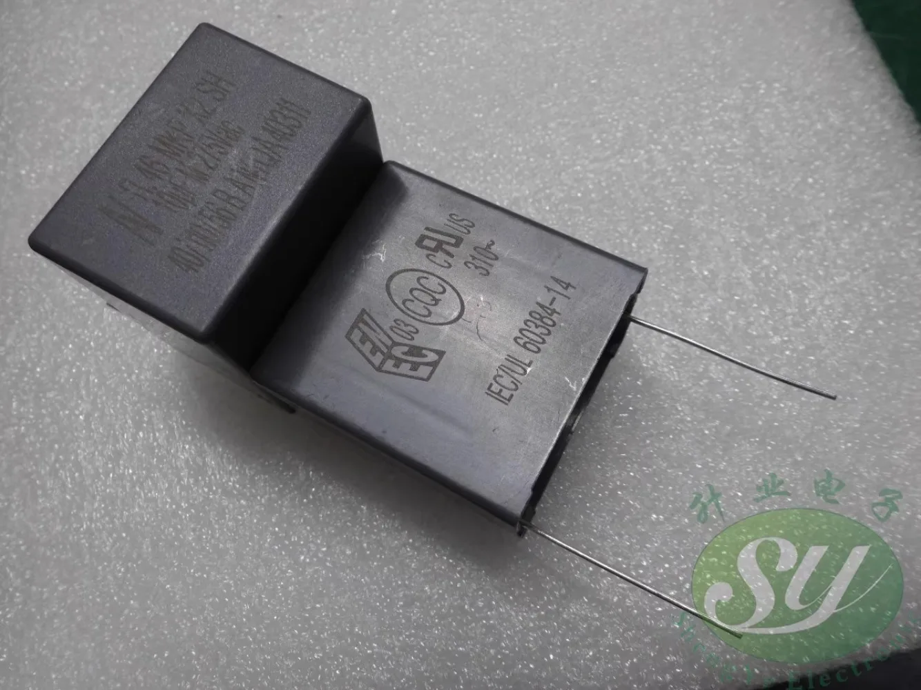 

AV R46 10uf/275VAC 106 MKP New X2 film capacitor 37.5MM