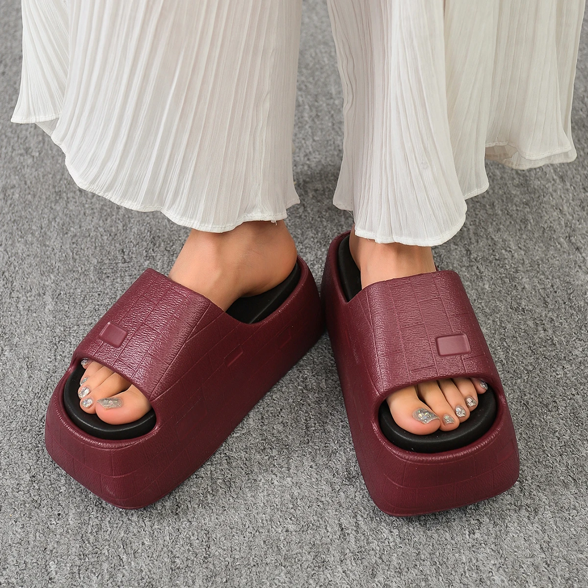 2026 New Solid Color Waterproof Platform Increased Open Toe Slippers Women's Summer Unique Brick Pattern Anti-slip Slippers