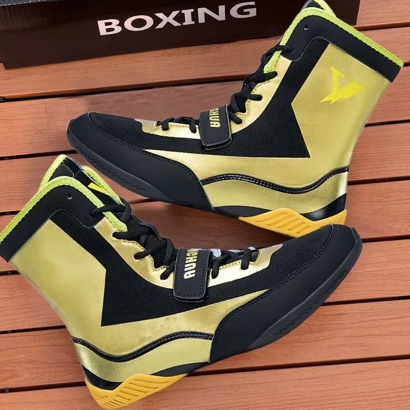 أحذية ملاكمة عالية الجودة مقاس 21 سم للرجال أحذية مصارعة مضادة للانزلاق متينة للملاكمة التايلاندية والكيك بوكسينغ وتدريبات فنون الدفاع عن النفس