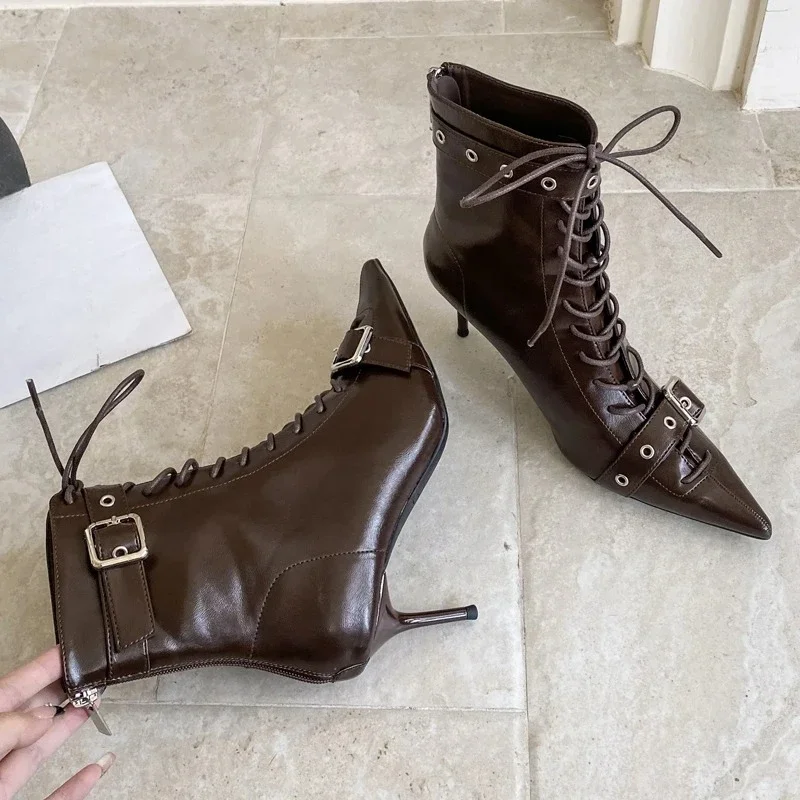 

Aneikeh/2026, осенне-зимние ботильоны с острым носком, женские дизайнерские винтажные туфли на тонком низком каблуке с перекрестной шнуровкой, современные короткие боты
