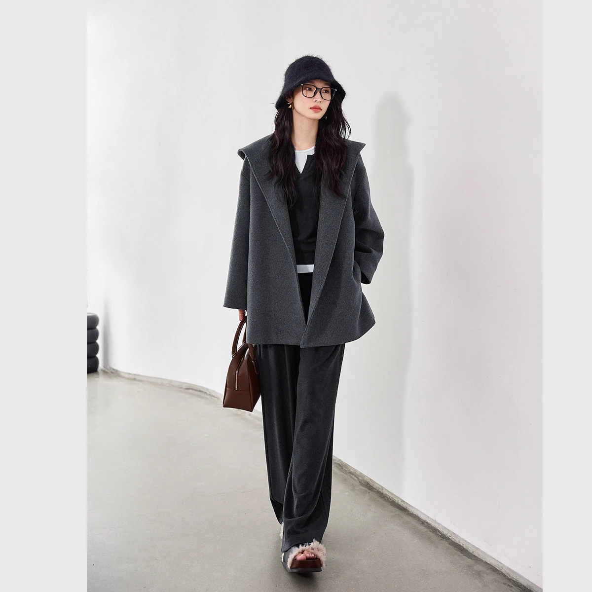 VIMLY Women's Woolen Hooded Coat 2025 Winter Casual Gray Long Female Quilted Coat Loose Sashes Vintage Ladies Outerwear M9890