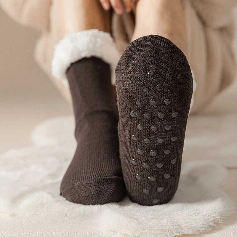 Solid Color Lamb Wool Men's Socks, Piled and Thickened, Cold-resistant, Warm and Non-slip Versatile Home Medium Tube Floor Socks