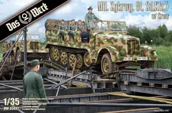 DAS WERK DW35037 1/35 Scale Mtl. Zgkrwg. 8t, Sd.Kfz.7 w/Crew Plastic Model Kit