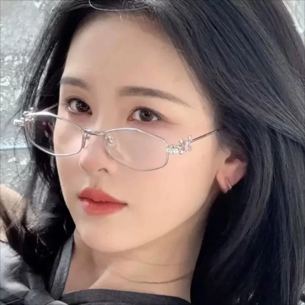 

Fashion Bling Rhinestone Sunglasses Y2k Small Oval Women Eyewear Uv400 Steampunk Anti-Blue Light Spectacles Travel