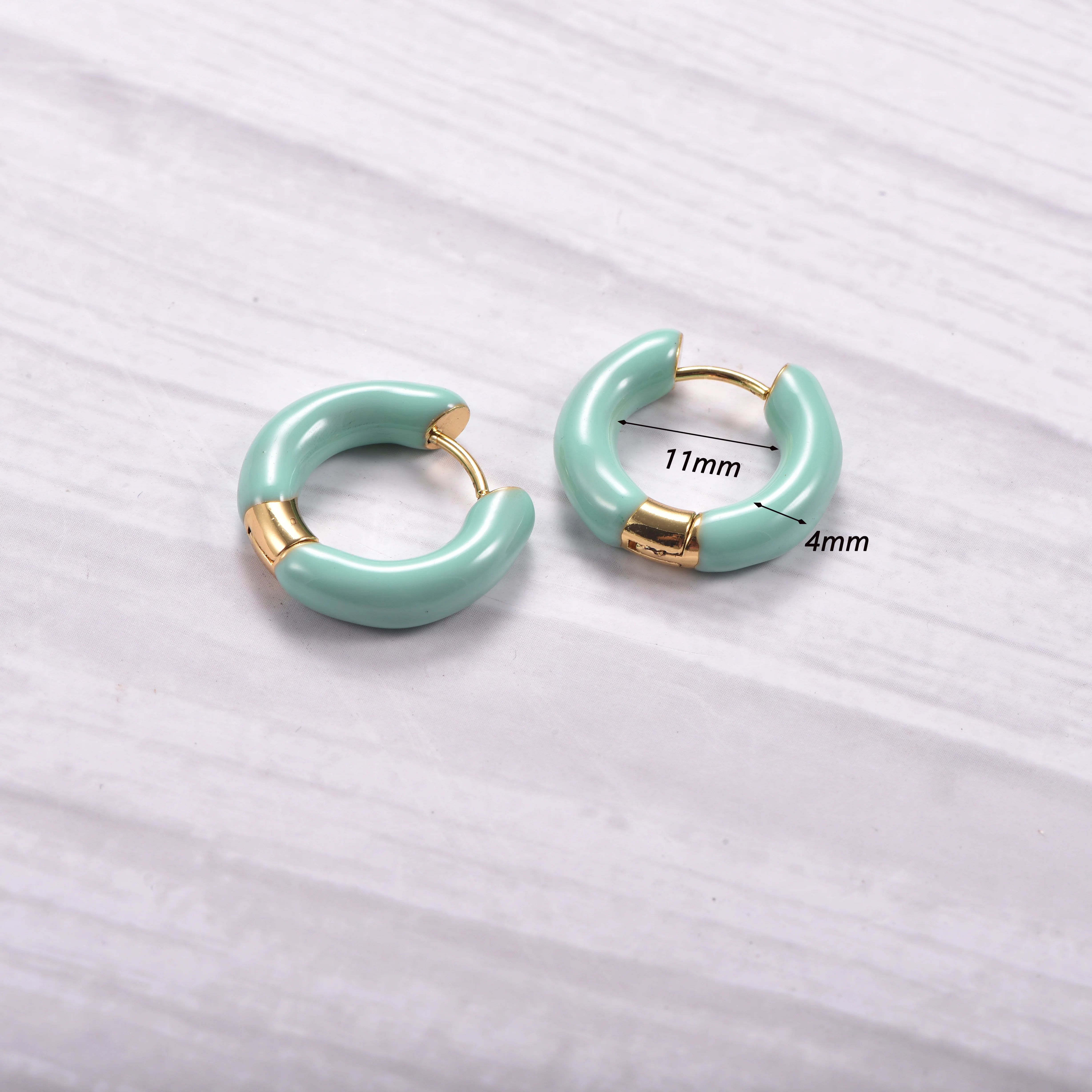 Emaille-Chunky-C-Form-Creolen, 8K vergoldet, Dopamin-Mehrfarben-Bonbonfarben-Kreis-Ohrschmuck, Geschenk – Detail 2