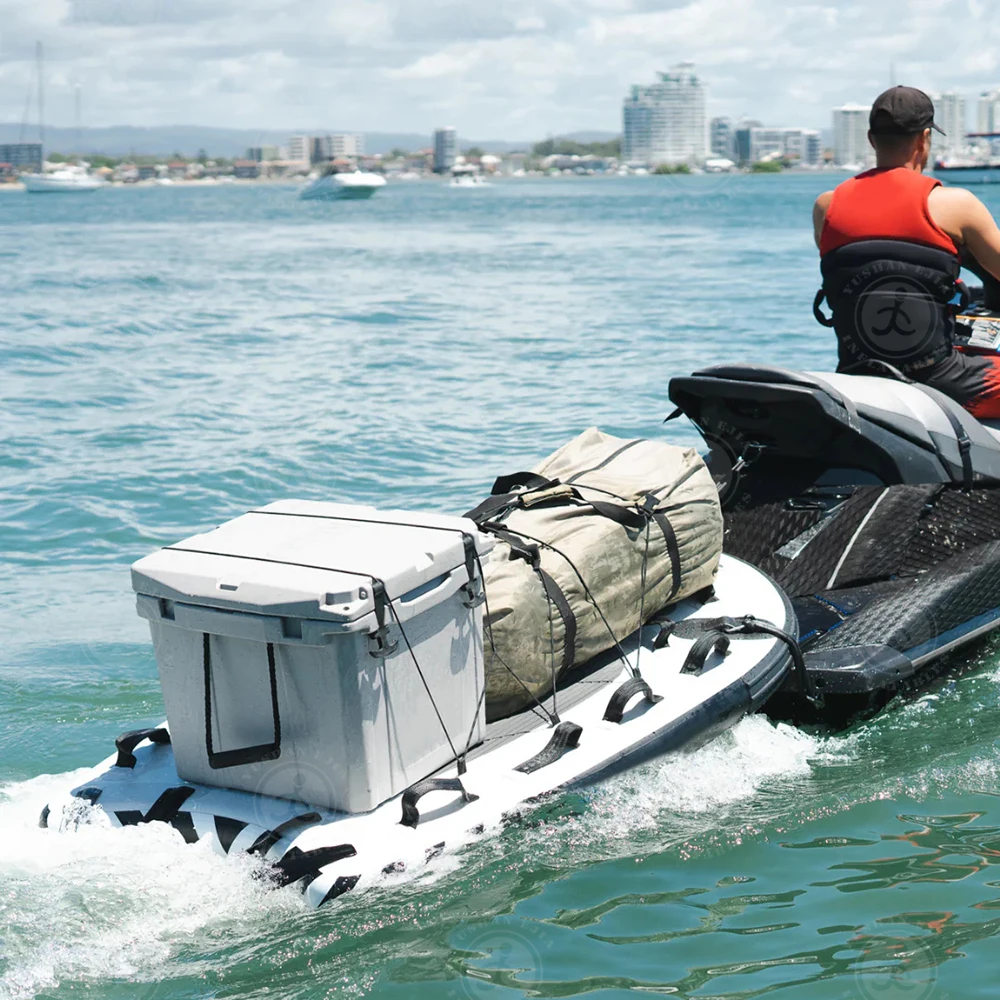 Drip seam type inflatable rescue board, portable high load-bearing towing board