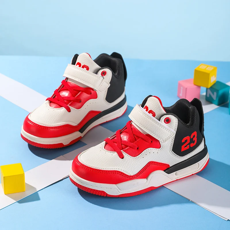 A pair of kids' inward-turning correction shoes for boys, student flat feet, outward support for arches, waterproof leather snea