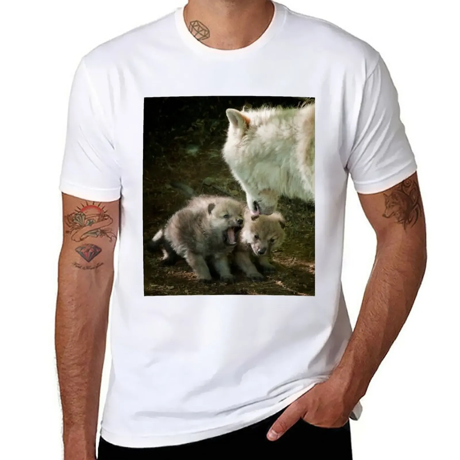 

Arctic Wolf With Pup T-Shirt tops anime clothes Men's t shirts