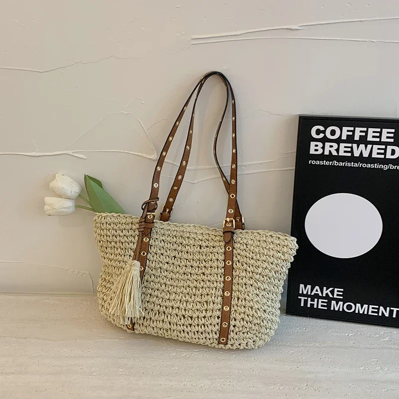 

Тканевые полые сумки на плечо с кисточками, однотонные универсальные женские сумки, модные летние женские сумки для пляжного отдыха 2025 года