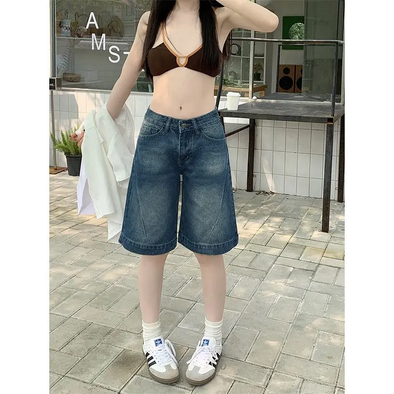 

Summer jeans for petite women that cover the hips and make you look slimmer2025Loose-fitting vintage-style wide-leg shorts with
