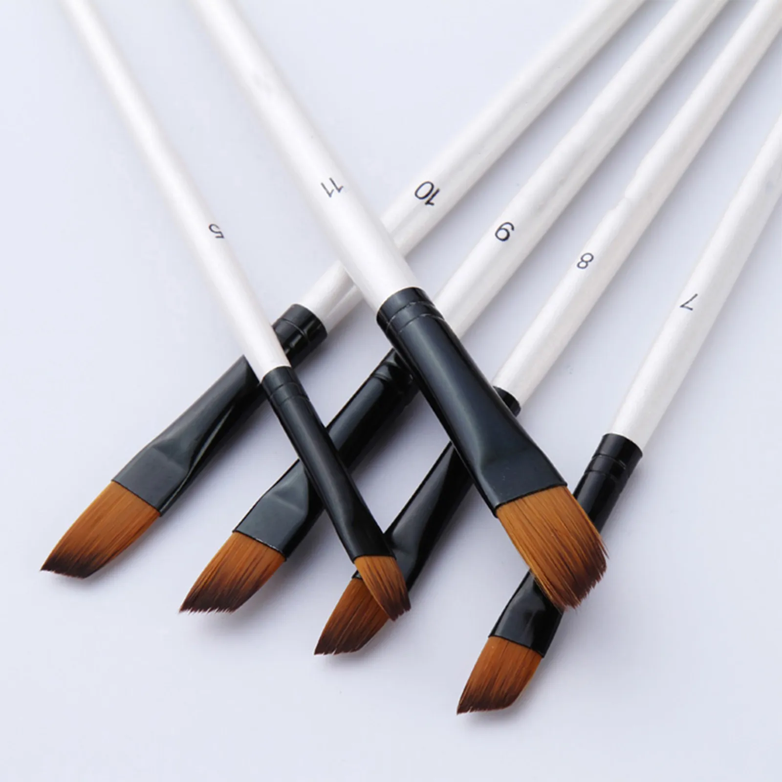 12Pcs Oil Painting Brush Set Wooden Nylon Handles Lightweight Brushes Portable Watercolor Drawing Supplies for School Art Use