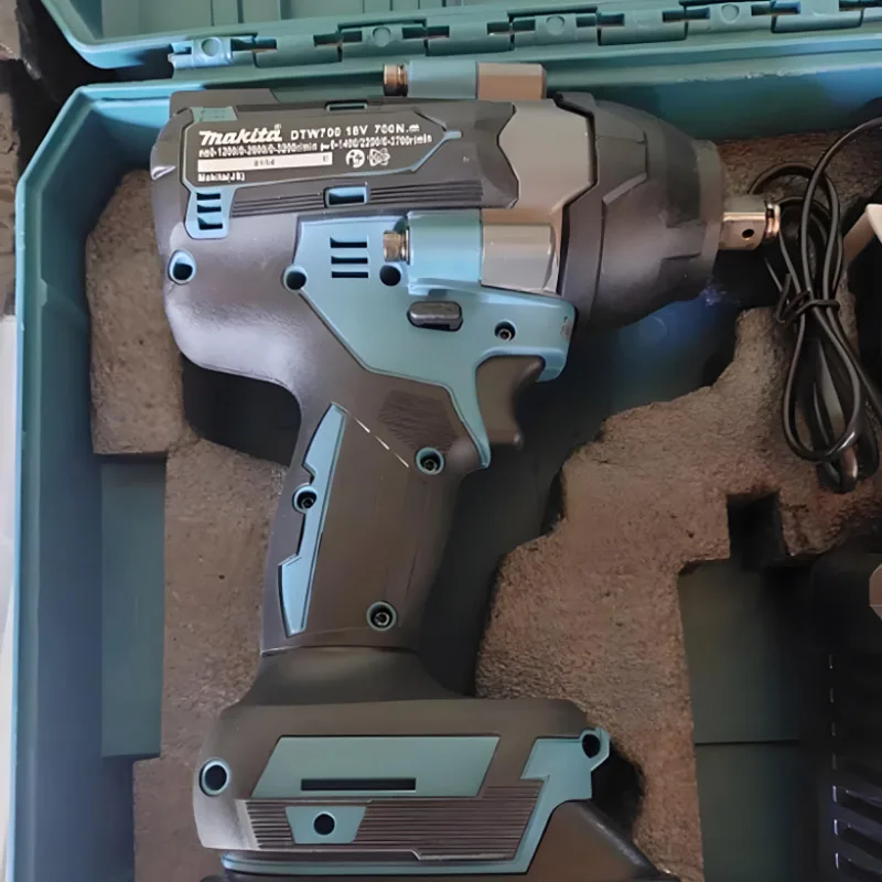 

DTW700 1000N.M Torque Brushless Electric cordless Impact Wrench 1/2 In Wrench For Makita 18v Battery Pin