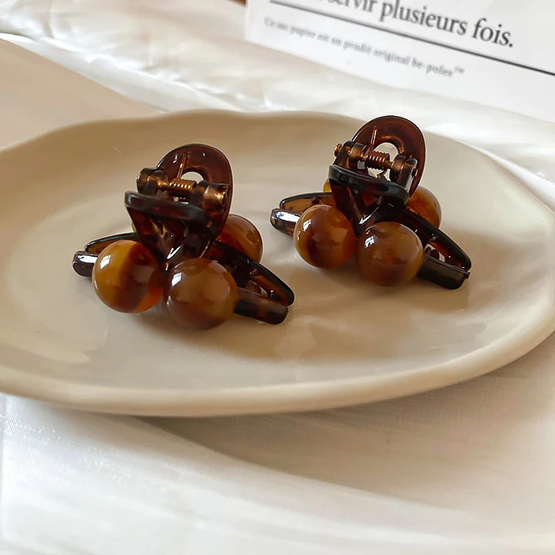 Mini Urocze Okrągłe Akrylowe Spinki do Włosów Maillard Damskie Małe Premium Lekkie Luksusowe Wszechstronne Praktyczne Klipsy Boczne Akcesoria do Włosów A
