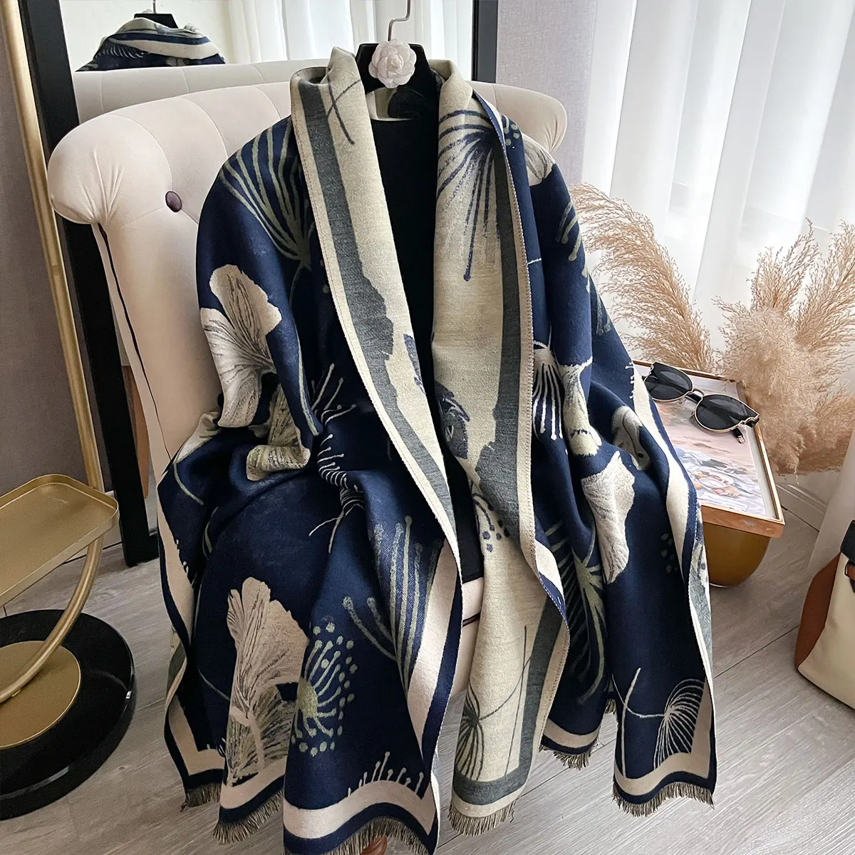 2025 جديد شتاء دافئ شال كشمير موضة ورقة وشاح المرأة منديل الباشمينا رئيس الأوشحة التفاف الإناث المعطف Echarpe باندانا