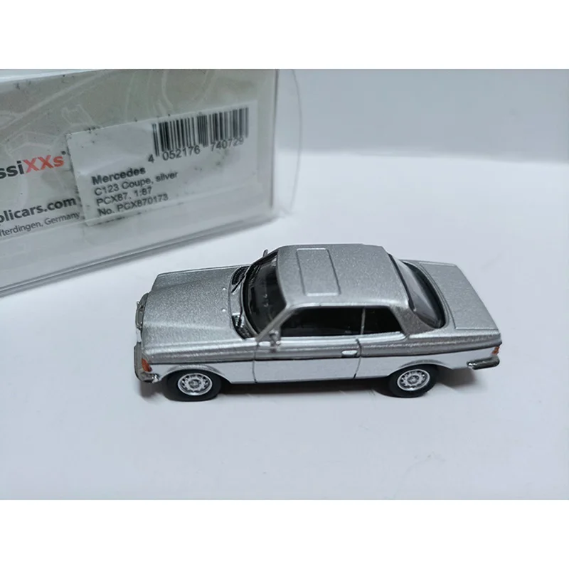 1:87 Scale C123 Coupe Plastic Car Model Collection Ornaments