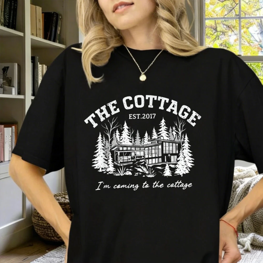 I’m Coming To The Cottage Romance Hockey  Retro Outdoor Distressed Graphic of A Modern Cabin Nestled in Pine Trees T-Shirt