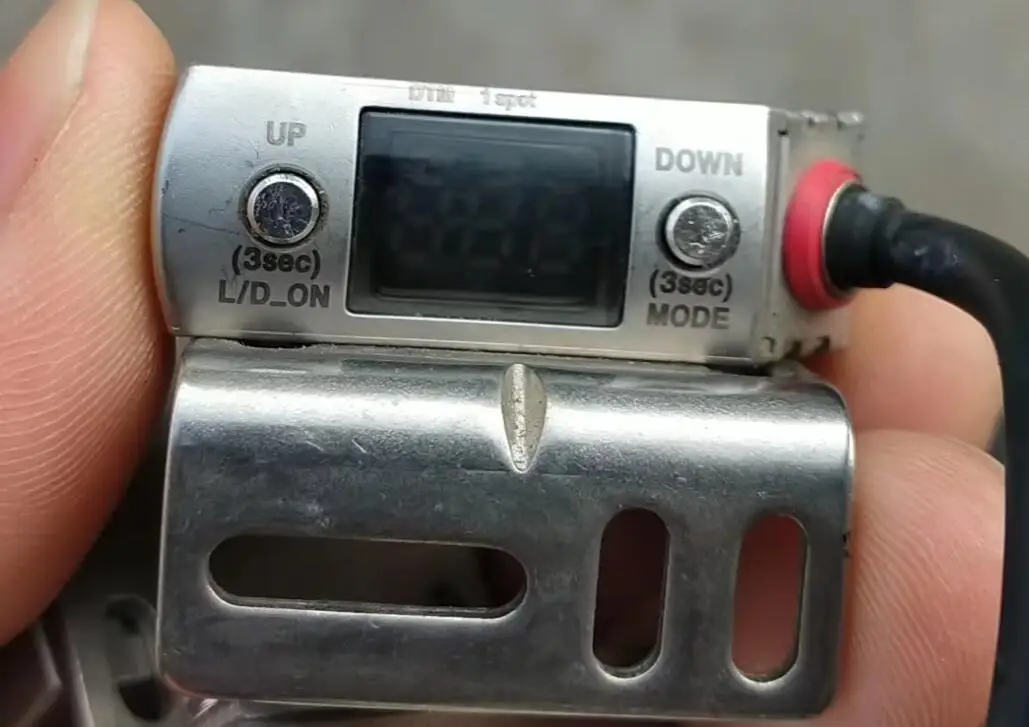 LR-ZB250AN laser sensor The function is normal, the packaged wire is 20cm long, and the price is the unit price