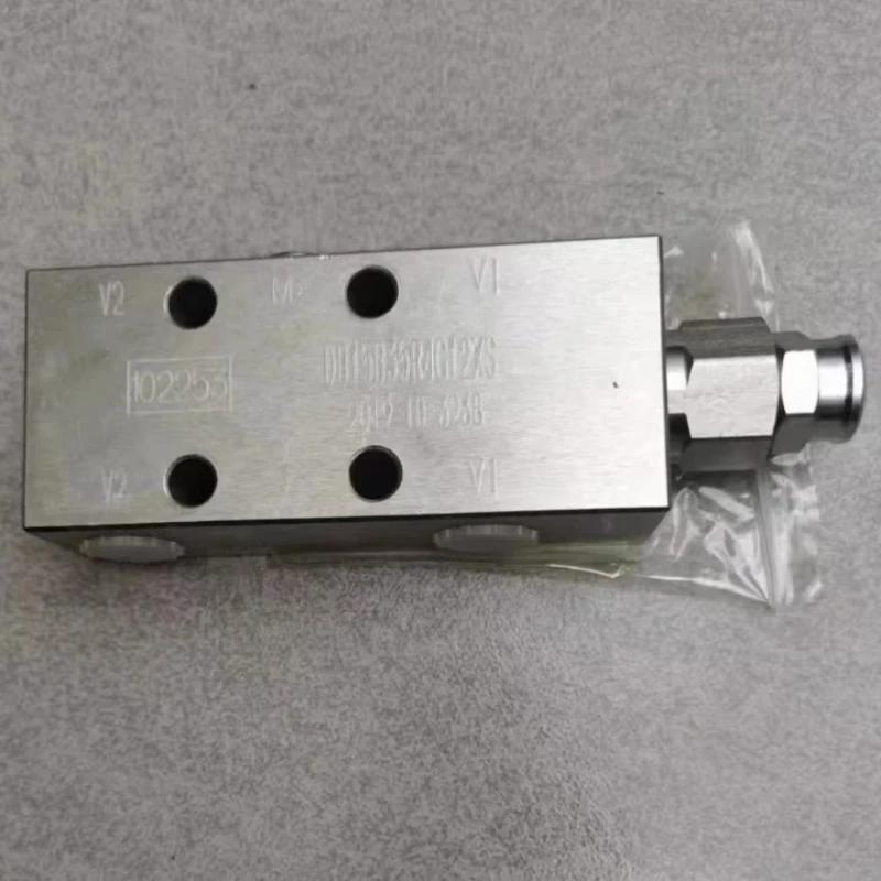 XCMG truck crane balance valve hydraulic lock truck crane 8 1012 tons 16 tons amplitude valve genuine