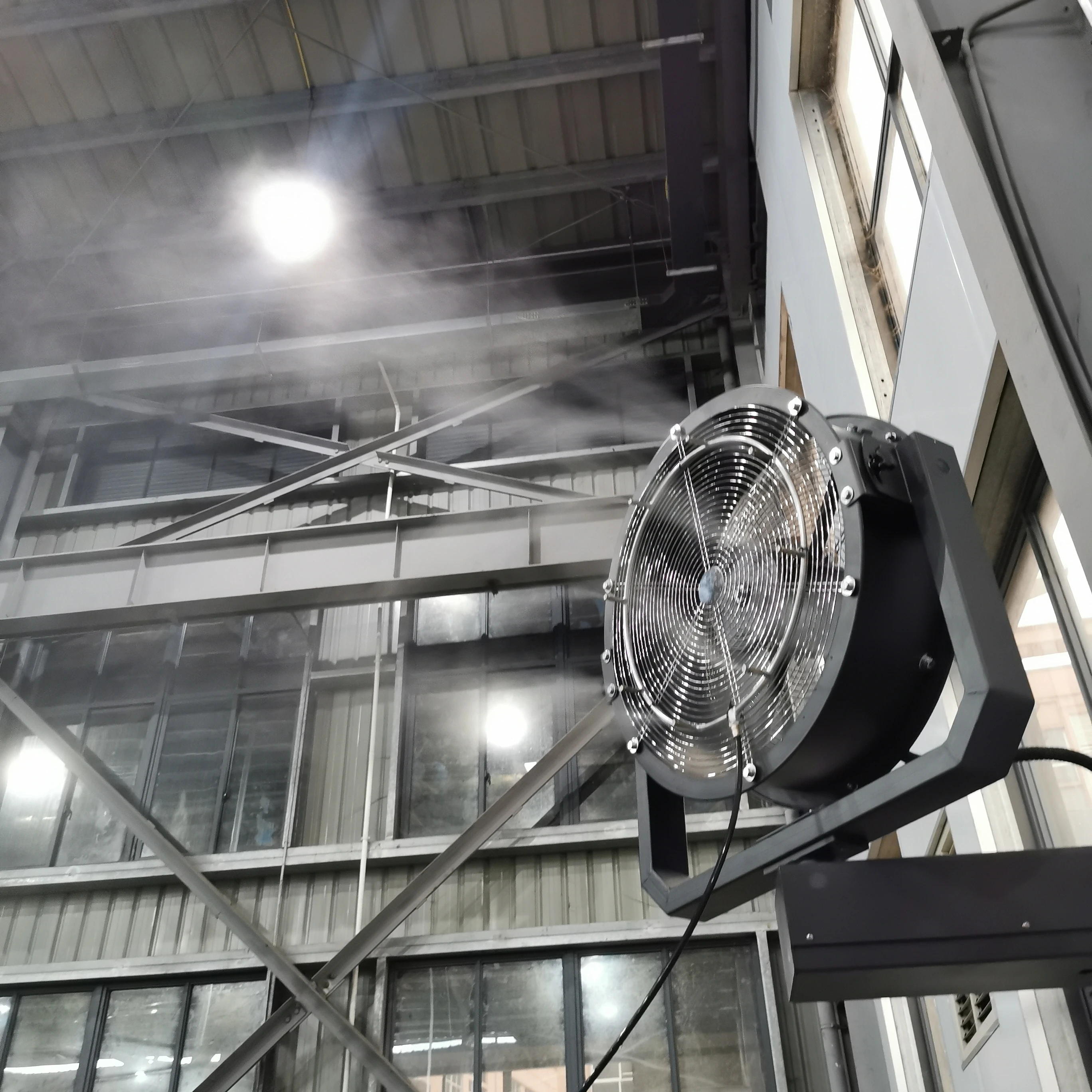 24inch  0.6m Stainless Steel Frame Spray Wall Fan Adjust up and Down, Turn Left and Right Mist Oscillating Wall Fan