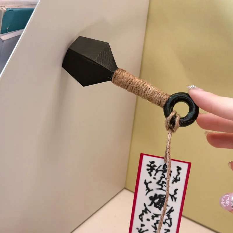 NARUTO Kunai Magneti da frigorifero Creativo Anime Puntelli Ornamento Magnete da frigorifero Cosplay Armadietto decorativo Magneti per armadietti Regali