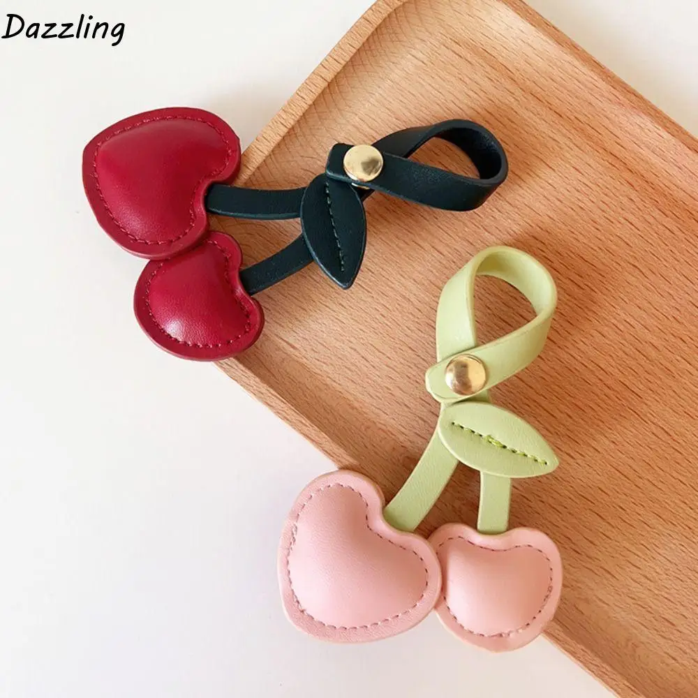 

Creative Peach Heart Cherry Key Chain Decoration Keychain Love Cherry Pendant Keyring Jewelry Bag Pendant Decorations Crafts