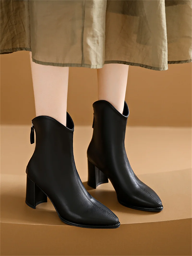 Autumn And Winter Fashion New Sexy Square Heel Warm Back Zipper Daily Velvet Pointed Toe Comfortable Women\'s Short Boots