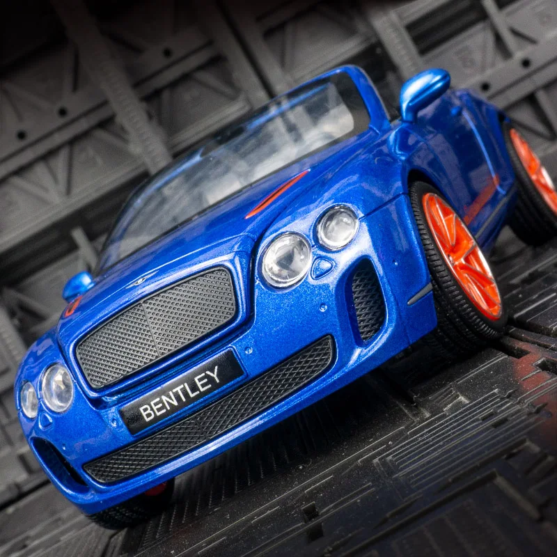 

1:24 Bentley Continental ISR Toy Car Model Alloy Diecast 4 Doors Opened with Sound Light Simulation Scale Model Toy for Boys