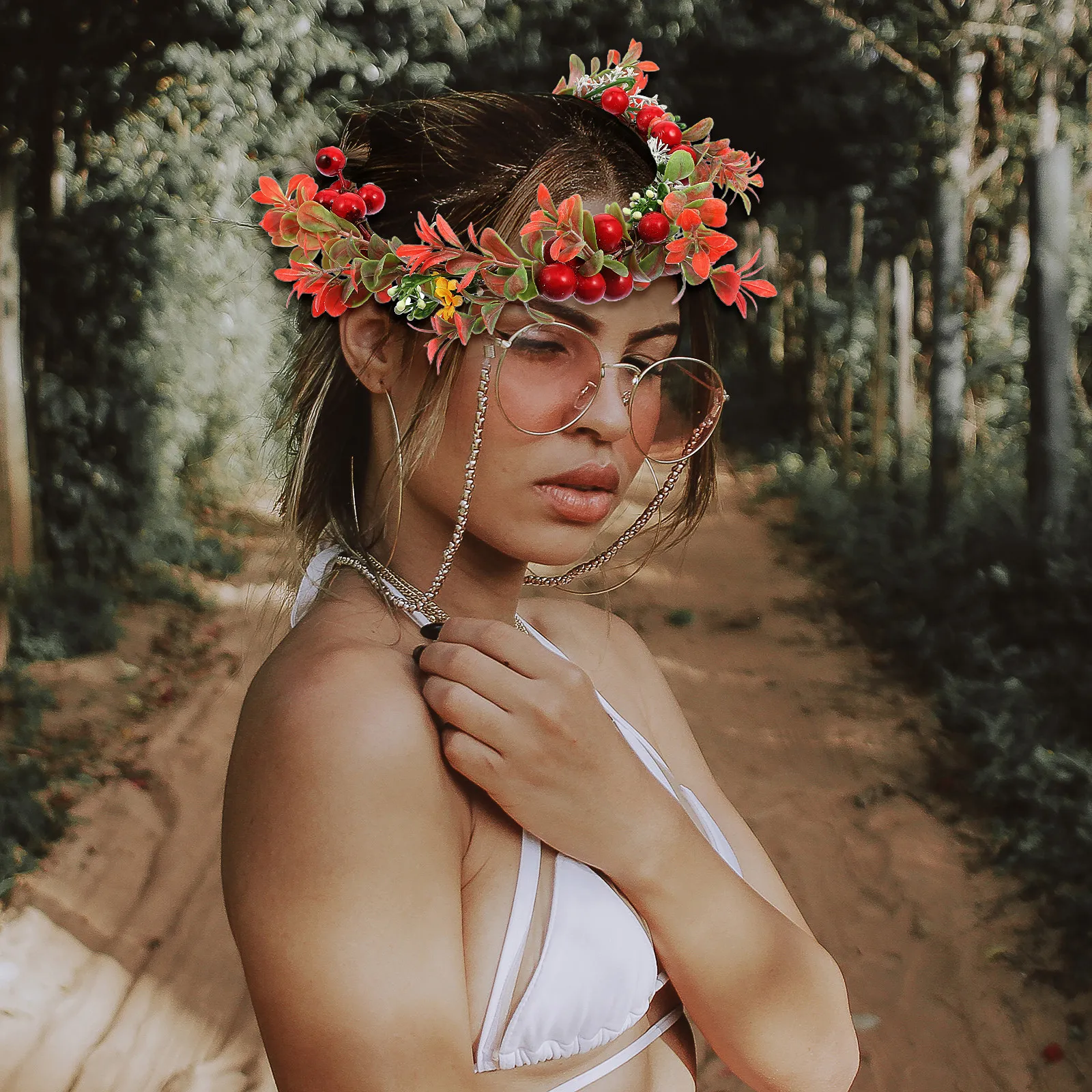 Realistic Garland Headband Premium Simulated Red Berries Green Foliage Delicate Christmas Wreath Headband for Wedding Banquet