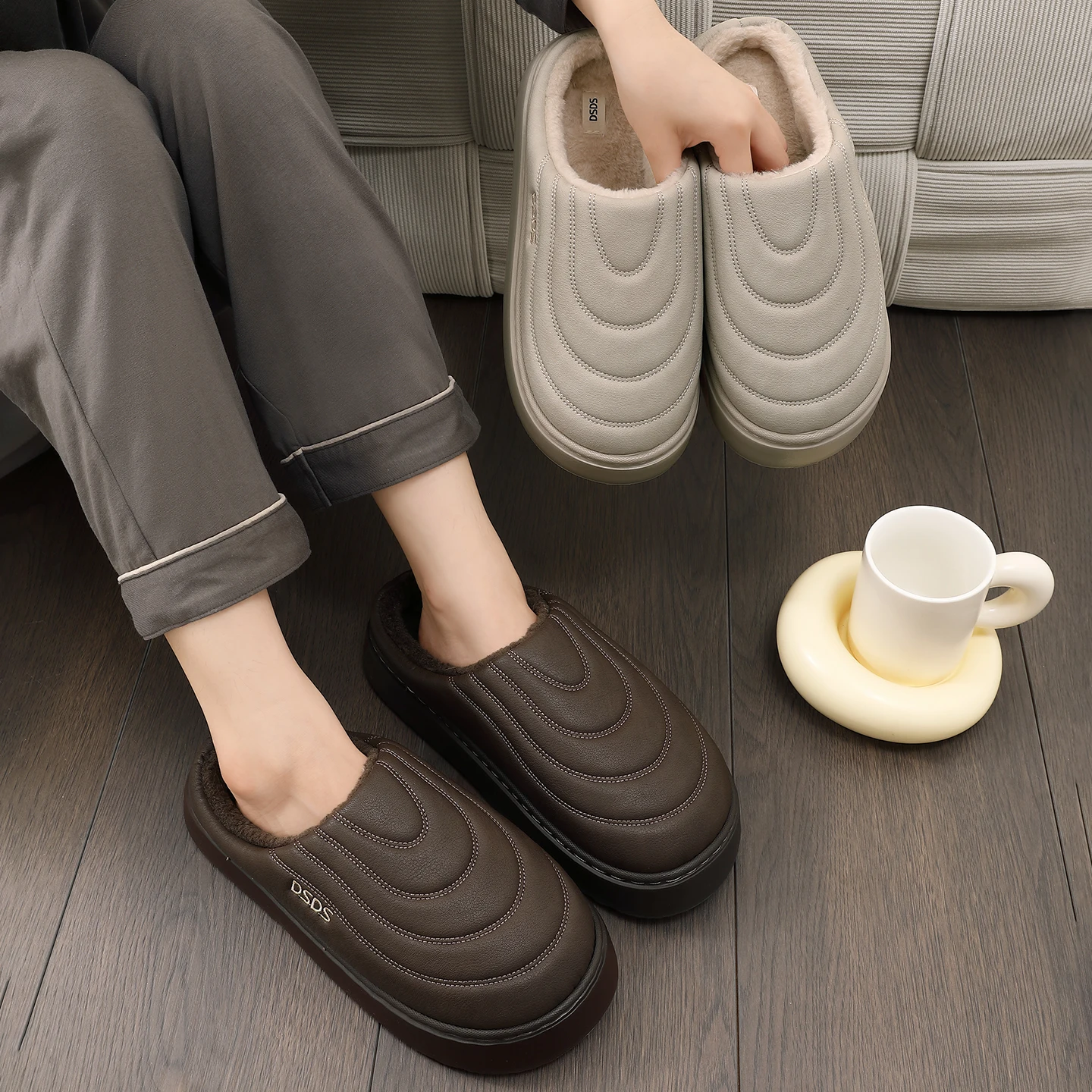 Winterwarme Plüsch-Hausschuhe, wasserdicht, rutschfest, mit dickem Fell, für drinnen und draußen, gemütliche Schuhe für kaltes Wetter, für Damen und Herren. – Detail 21