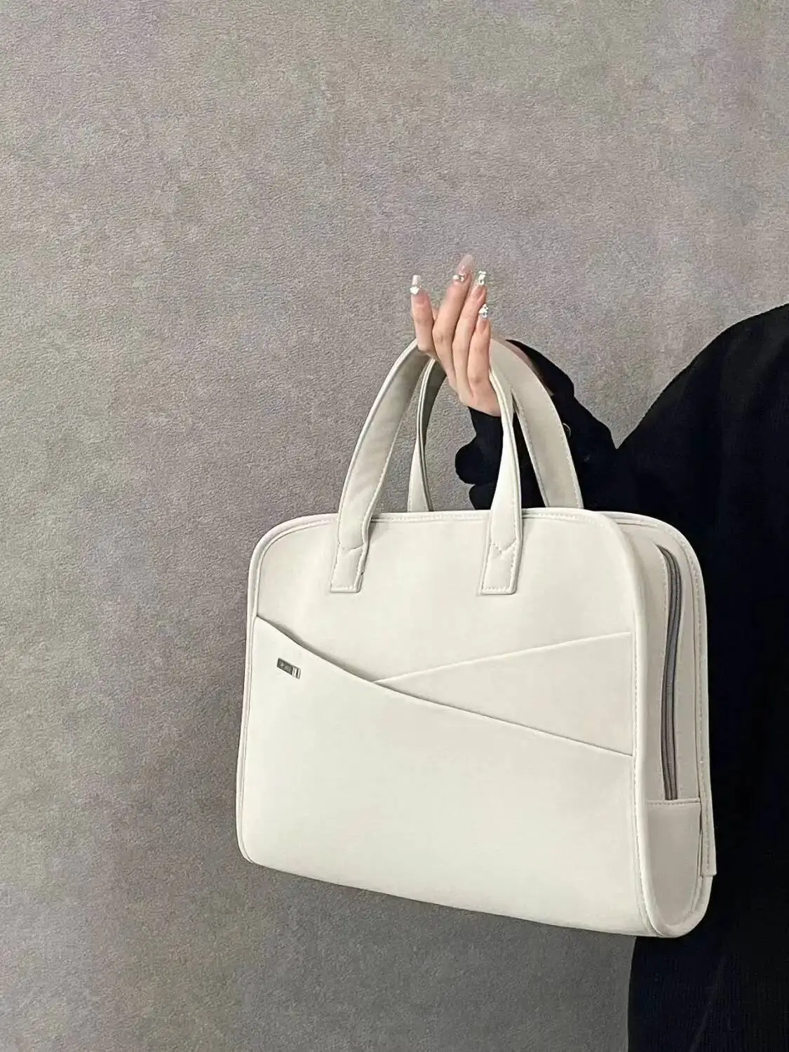 Bloom Large Capacity Messenger Women High Street Vintage White Crossbody Bags Ladies Haruku Solid Designer Bag