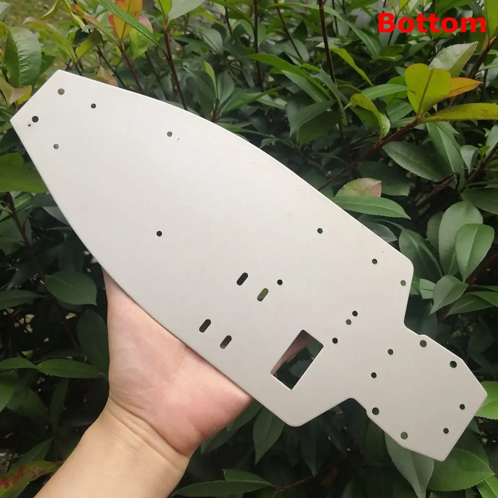 PD6012 chasis principal DT-10/paquete de piezas inferiores aplicable para piezas de coche de juguete Thunder Tiger RC