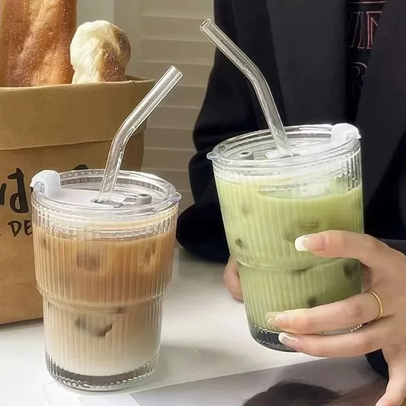 400/600ML Gestreifter Glas-Kaffeebecher Transparenter Trinkbecher mit Deckel und Strohhalm Großer Saft- und Eiskaffeebecher – Detail 14