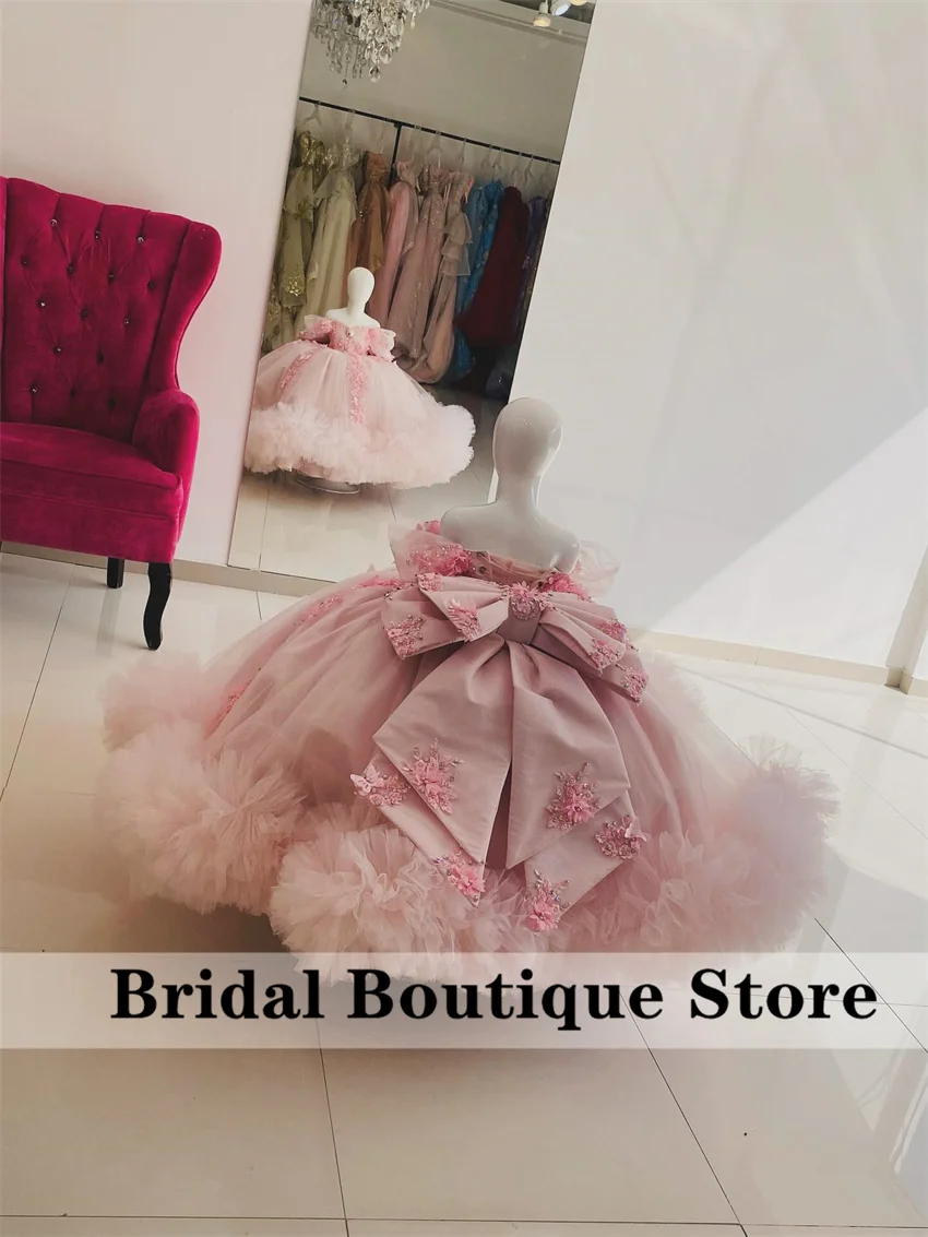 Luxury Baby Pink Princess Flower Girl Dresses Luxury Applique Crystal Bow Lovely Infant Child Birthday Ball Gown Customsized