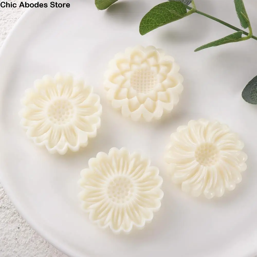 Mini Chinese Style Manual Flower Pattern Pie Making Kitchen Gadget Cookie Stamps Daisy Mooncake Mold Pastry Tool Mooncake Press